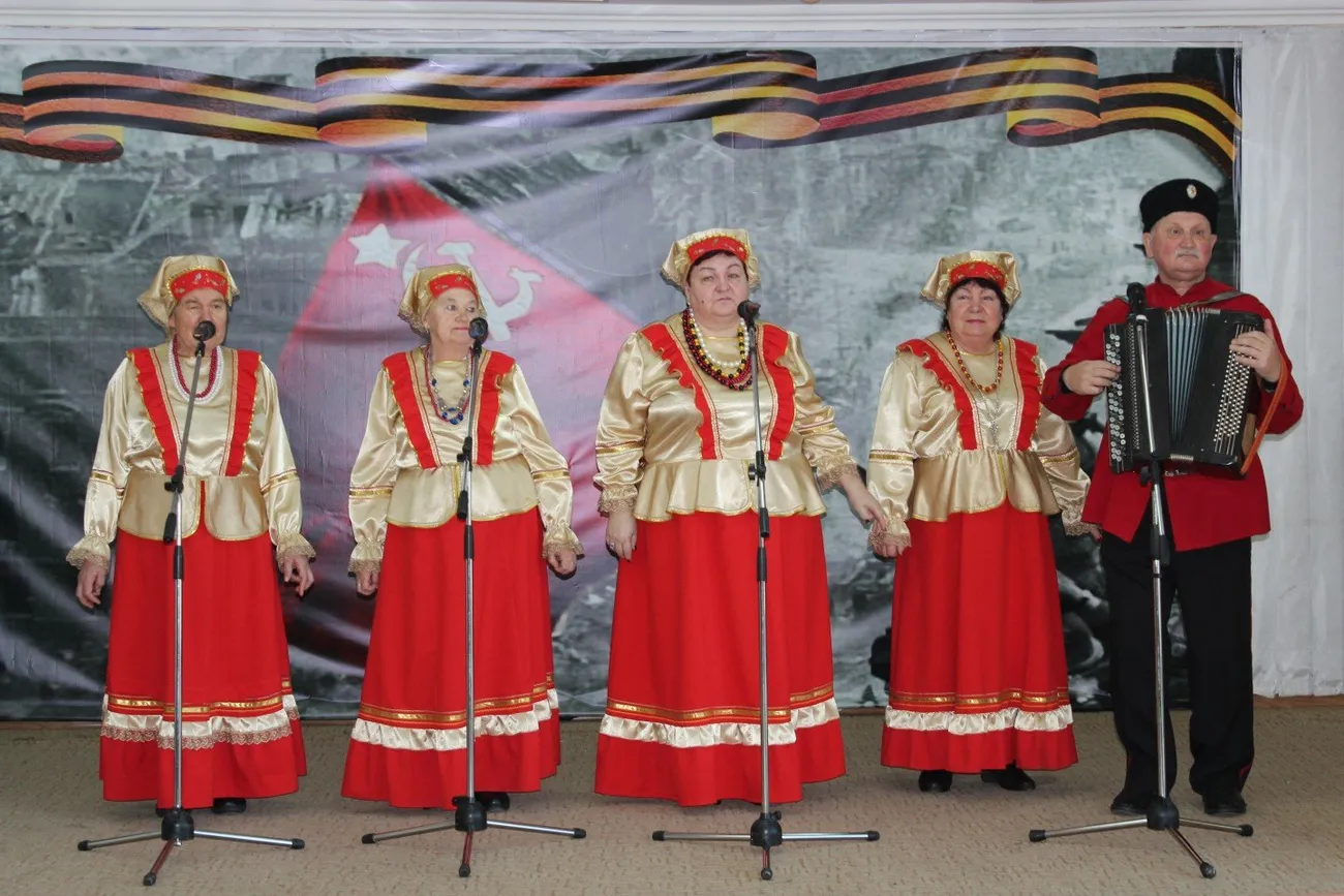 Участие коллеквивов МБУК НКДЦ им.Наумчиковой В.И. в районном смотре ветеранов 27.01.2020г. 3